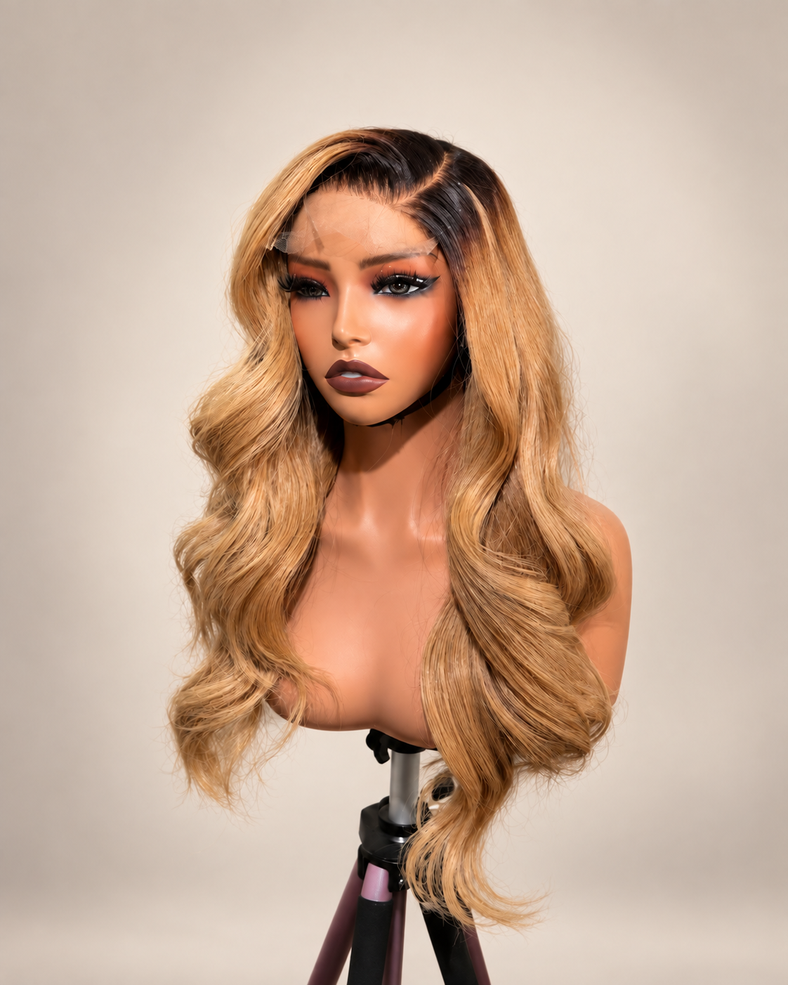 22” Lizz Ombre Golden Blonde Wig