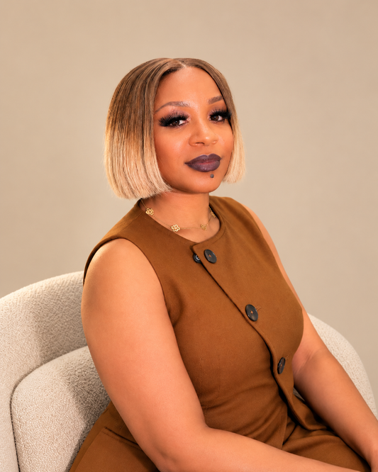 8” Chin Ombré Ash Blonde Short Bob Wig